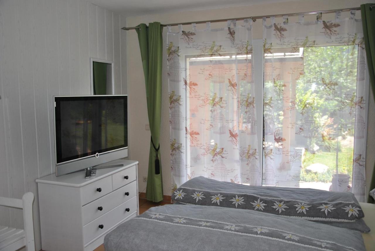 Aparthaus Am Walde & Appartement Sonnenseite Бартоломеберг Экстерьер фото